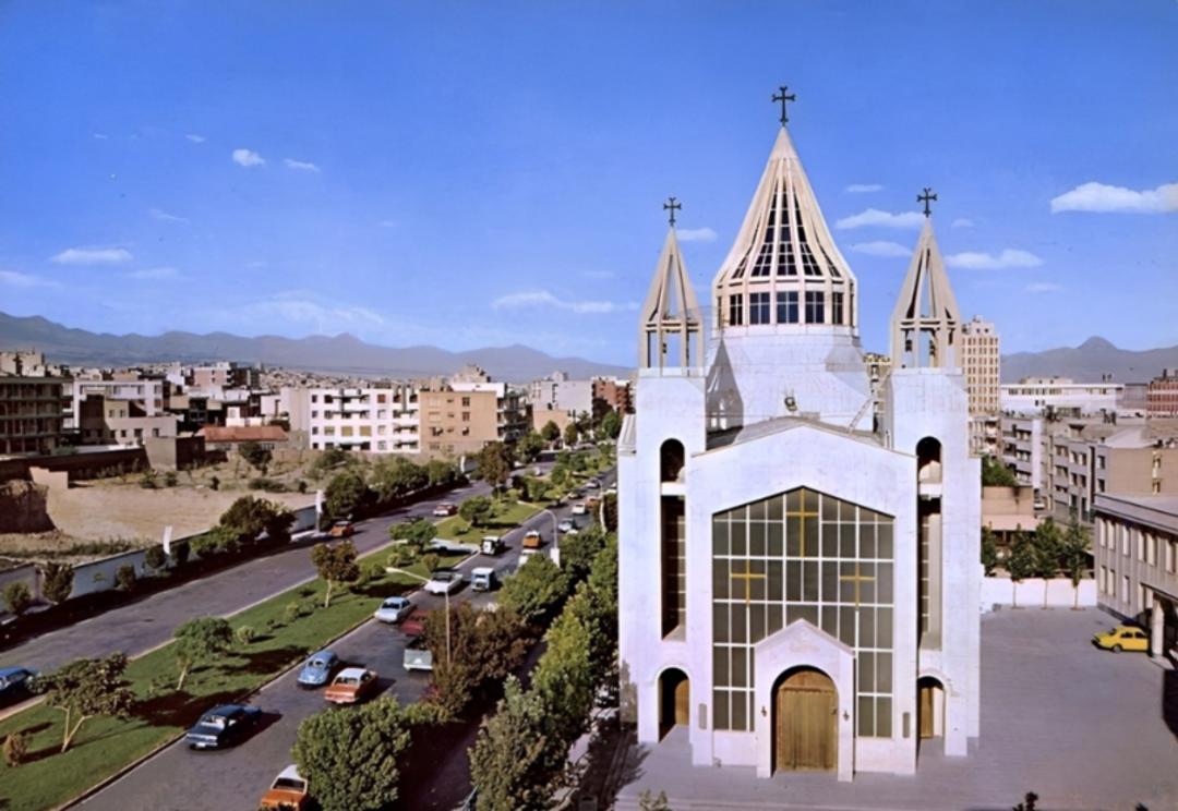 خیابان کریمخان تهران و کلیسا