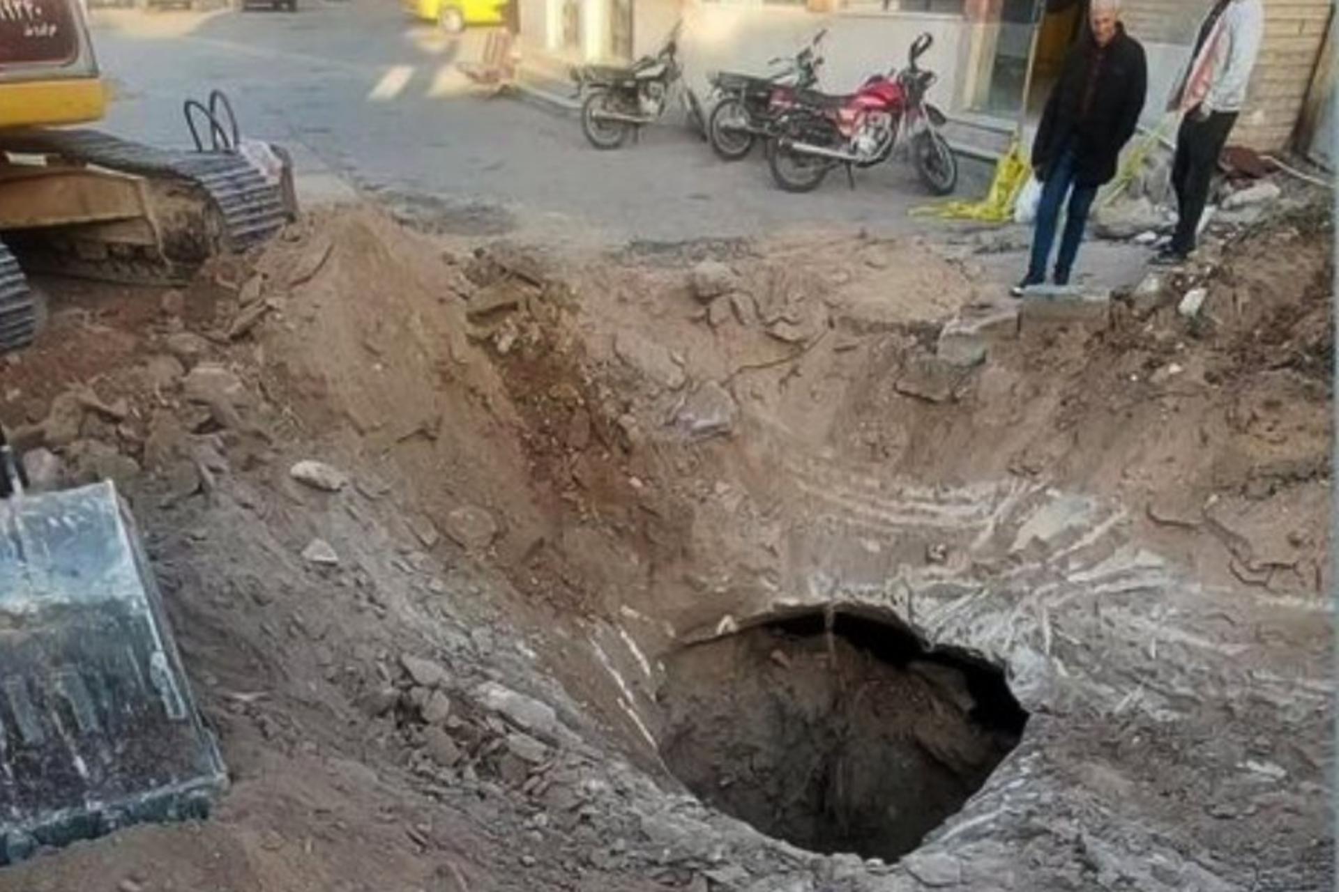 کشف حفره تاریخی در شوشتر