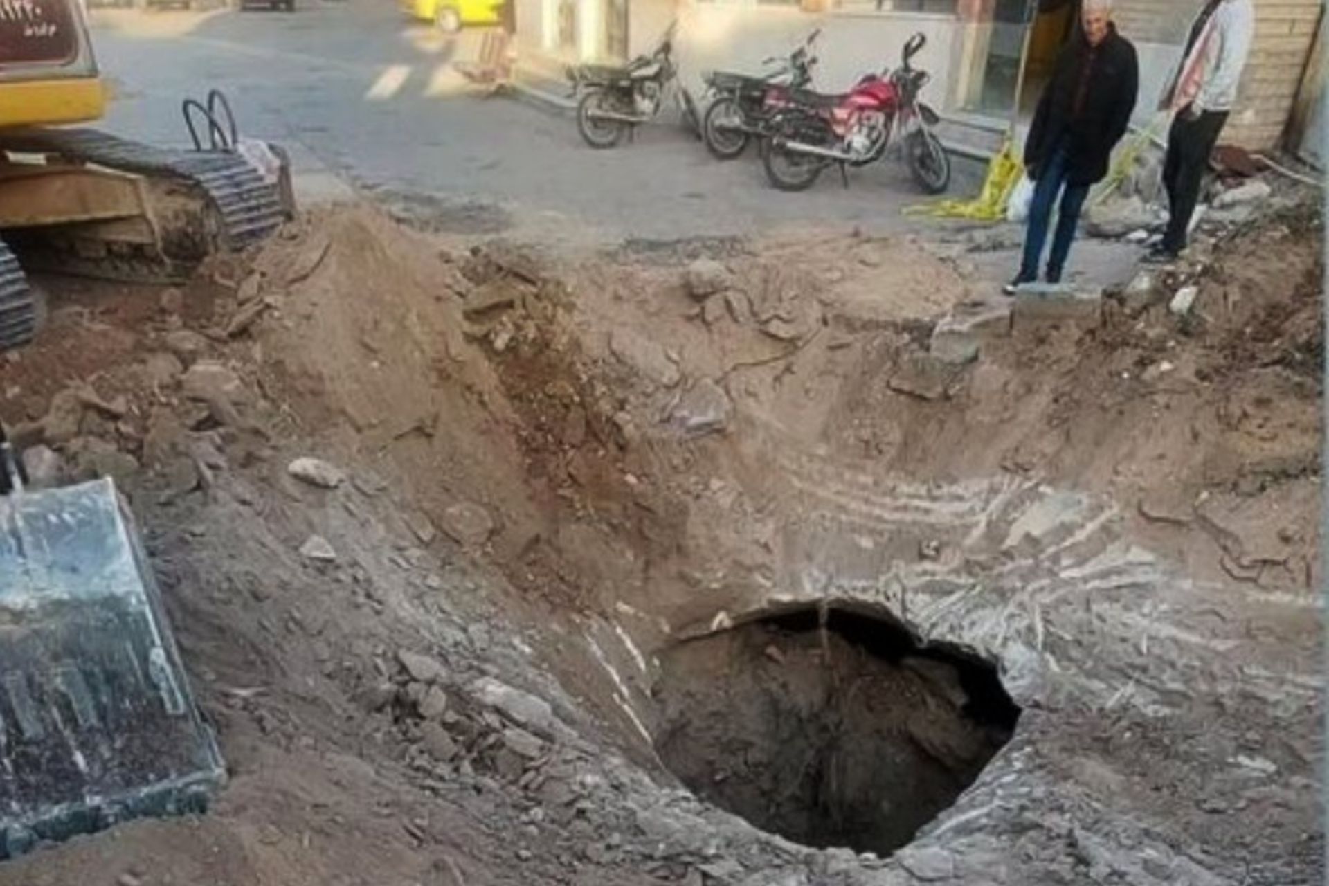 کشف حفره تاریخی در شوشتر