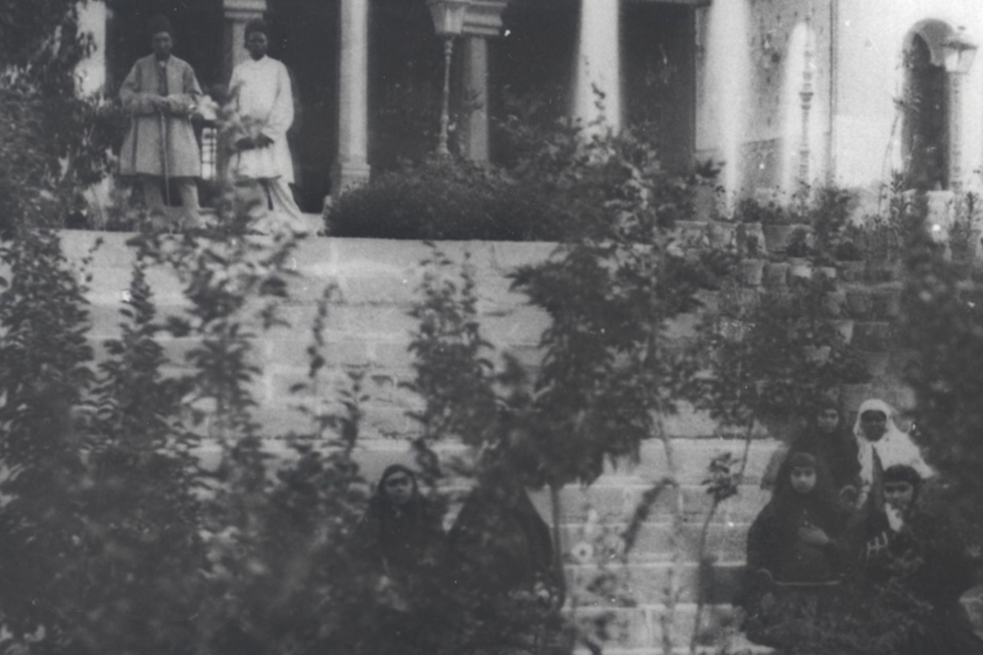 زنان ناصرالدین شاه در کاخ شهرستانک