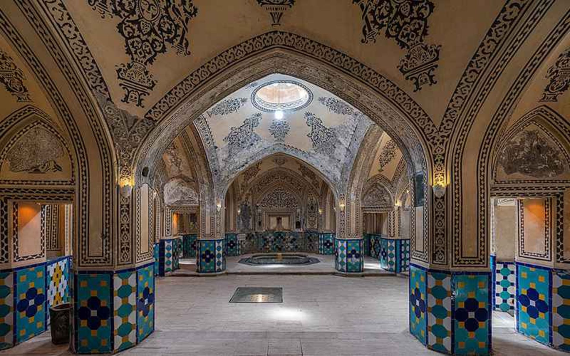 معماری حمام سلطان امیر احمد کاشان، منبع عکس: ویکی پدیا، عکاس: 