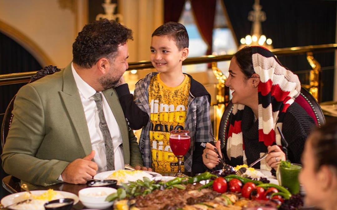 ثبت خاطرات خوش‌عطر و طعم با منوی متنوع ایرانی و فرنگی ارکیده