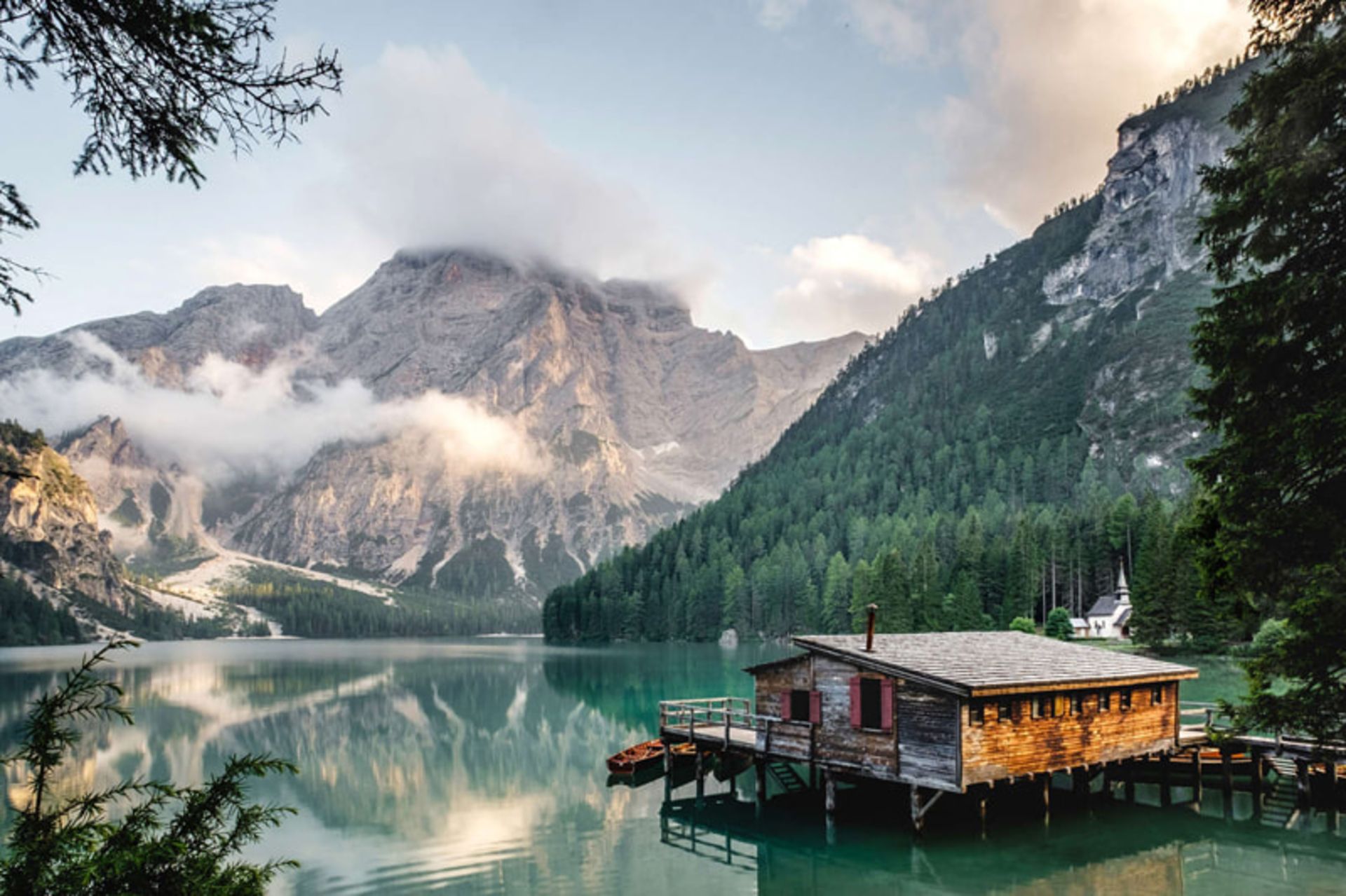 دریاچه برائیس (Lago di Braies) در ایتالیا