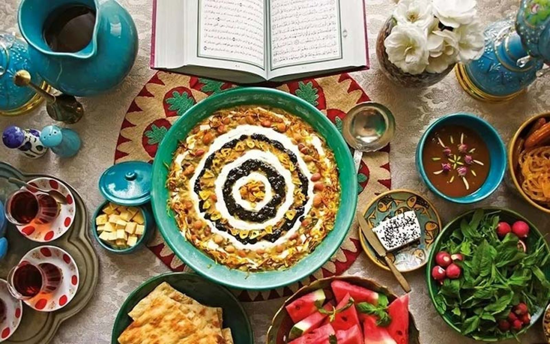 سفره رنگارنگ سحری؛ منبع عکس: rouydad24.ir؛ عکاس: نامشخص