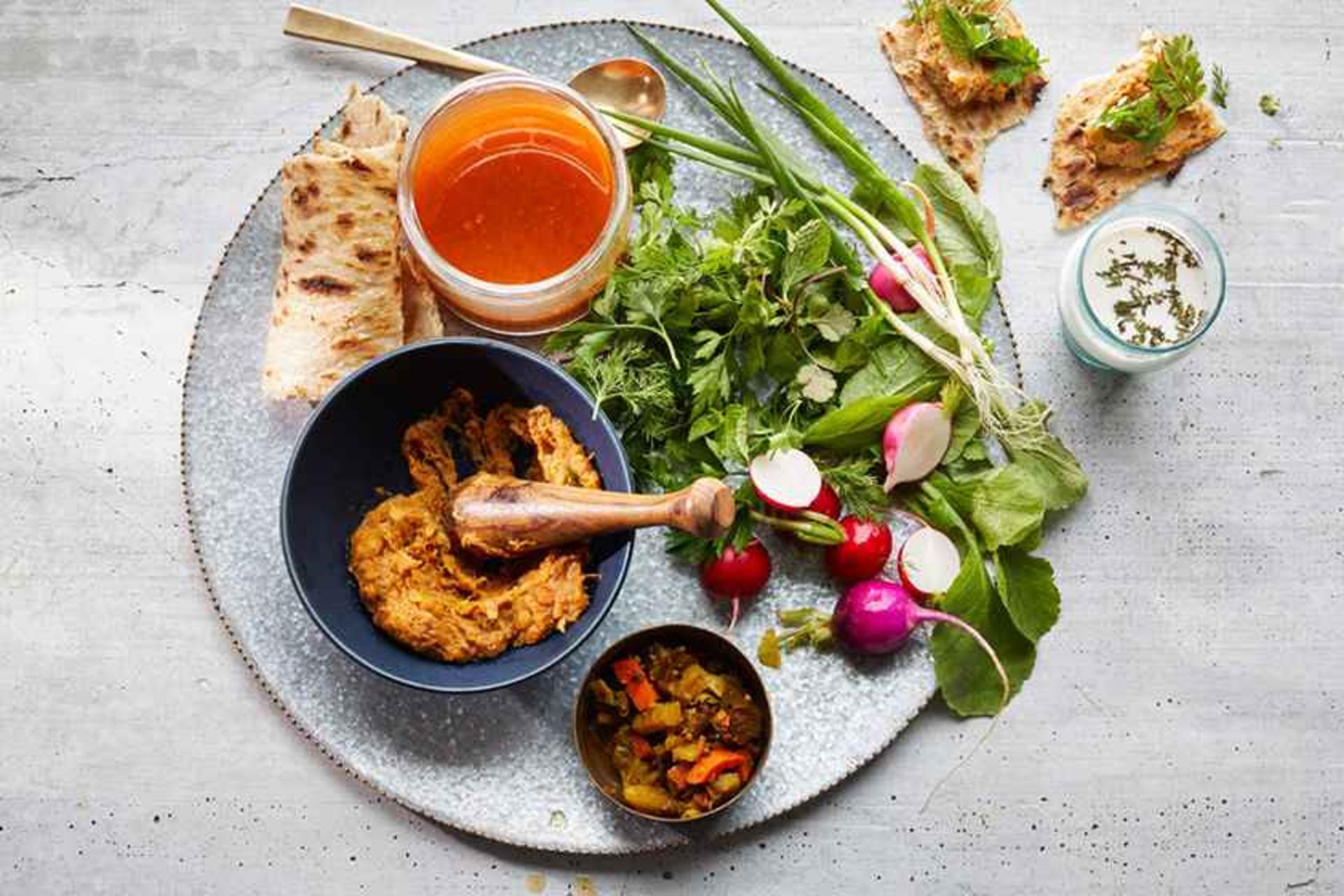 آبگوشت و سبزی خوردن، منبع عکس: cooking.nytimes.com، عکاس: نامشخص