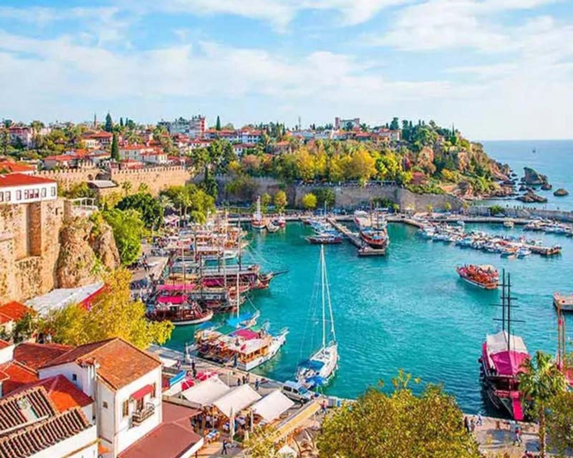 آنتالیا کجا بریم؟ از سواحل آفتابی تا خریدهای هیجان انگیز!