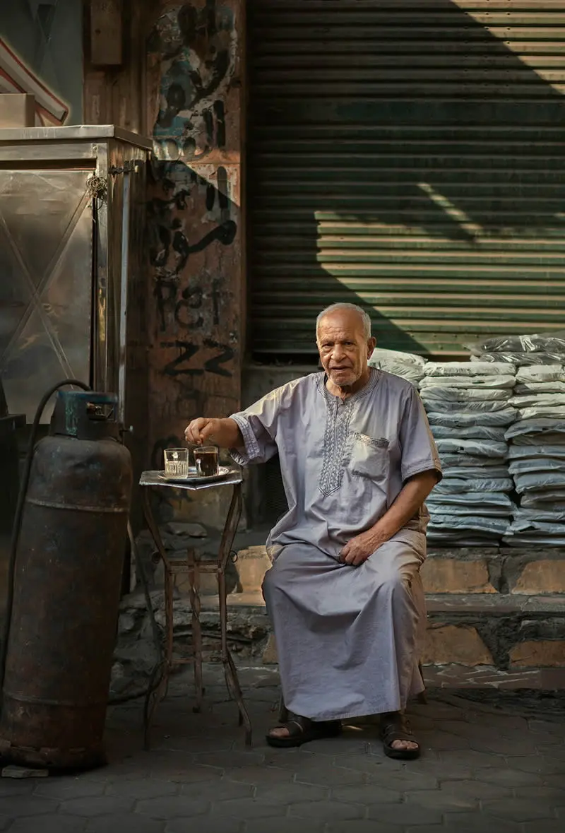پیرمرد مصری کنار خیابان