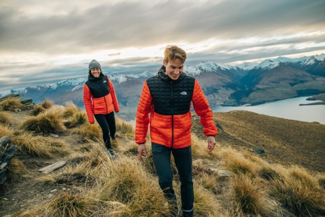 کت برند نورث فیس؛ منبع عکس: سایت theoutdoorscompany.co.uk. عکاس: نامشخص