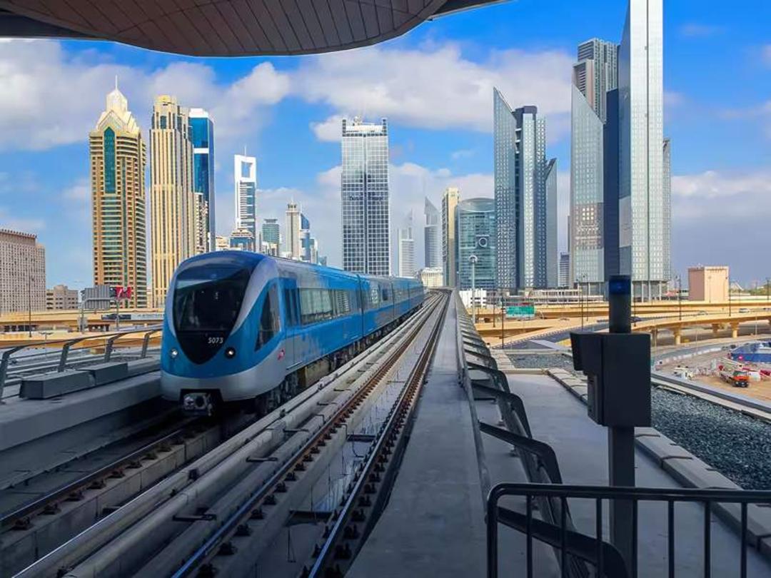 قطار مترو دبی، منبع عکس سایت visitdubai.com، عکاس نامشخص_2_3