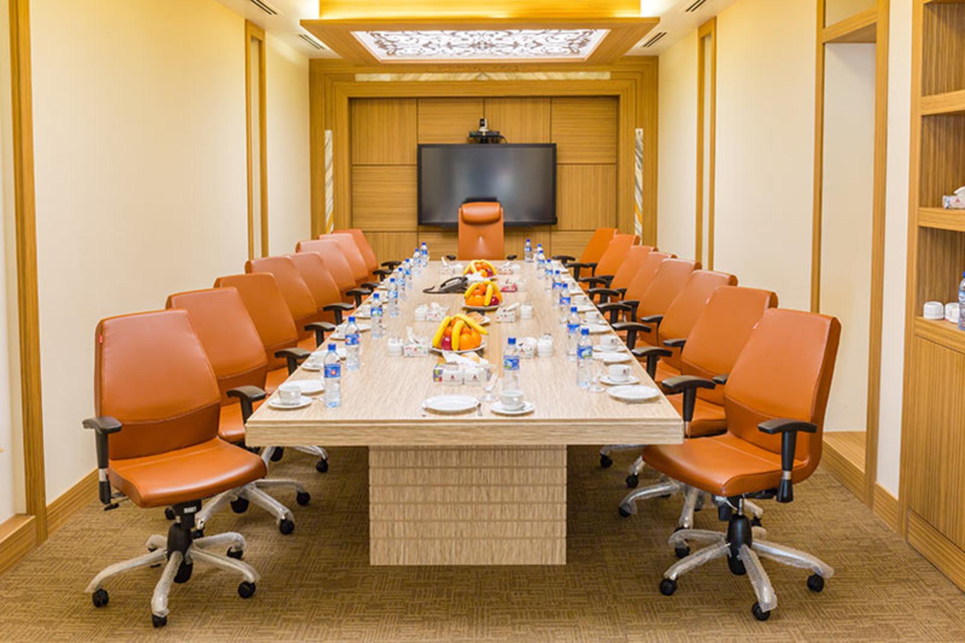 فضای داخلی سالن یاس یک هتل پارسیان استقلال؛ منبع عکس: سایت هتل پارسیان استقلال تهران؛ عکاس: نامشخص
