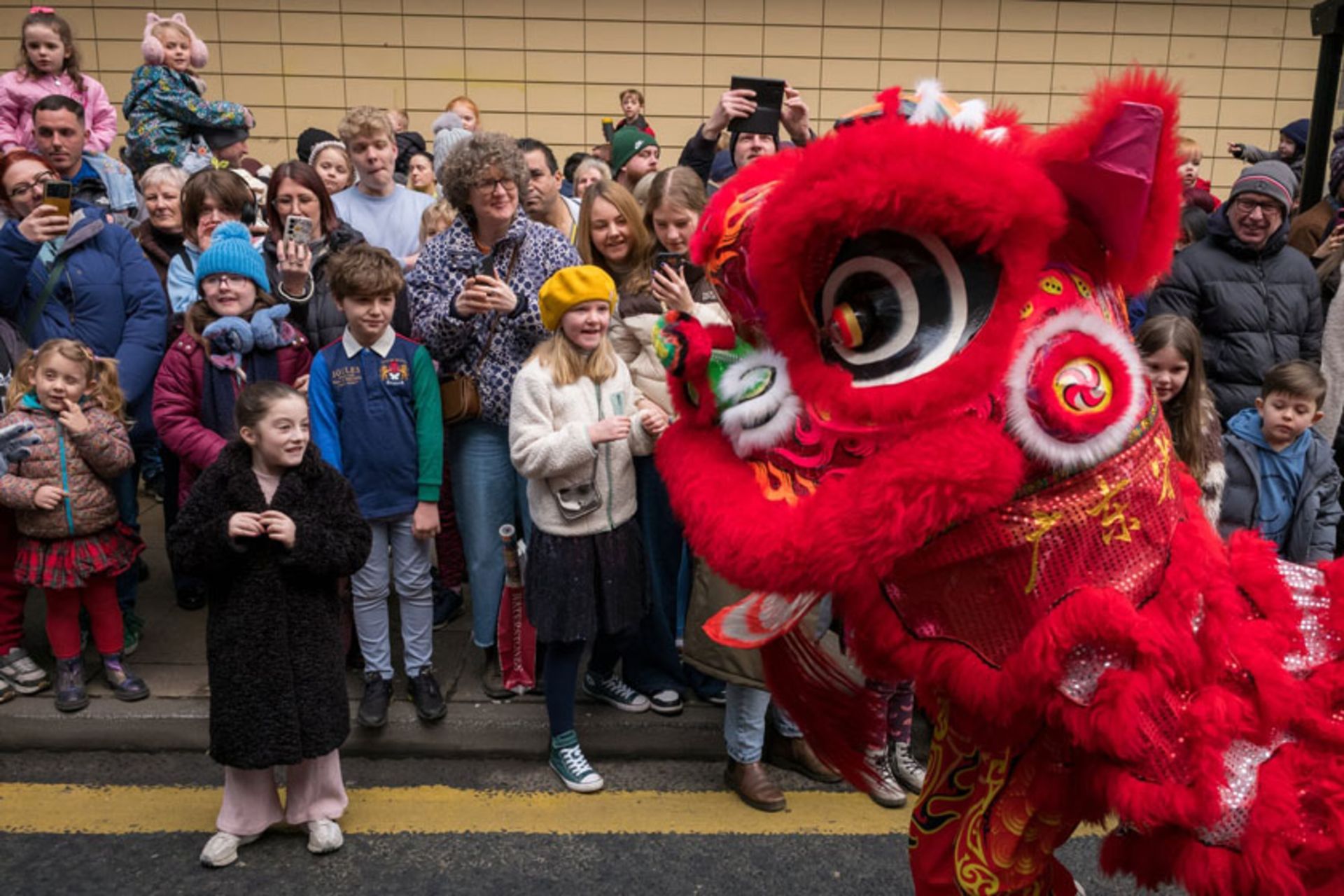 جشن های سال نوی چینی در آغاز سال مار در انگلستان؛ منبع عکس: theguardian؛ نام عکاس:  Ian Forsyth