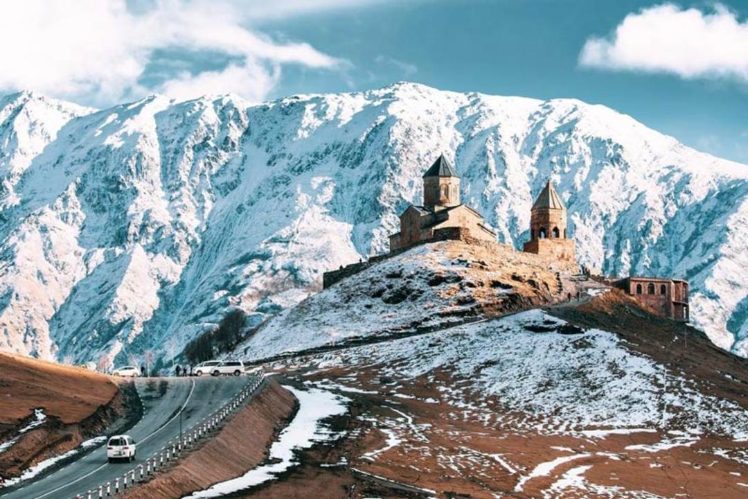 سفر زمینی به گرجستان در زمستان؛ منبع عکس: atlys.com؛ عکاس: نامشخص