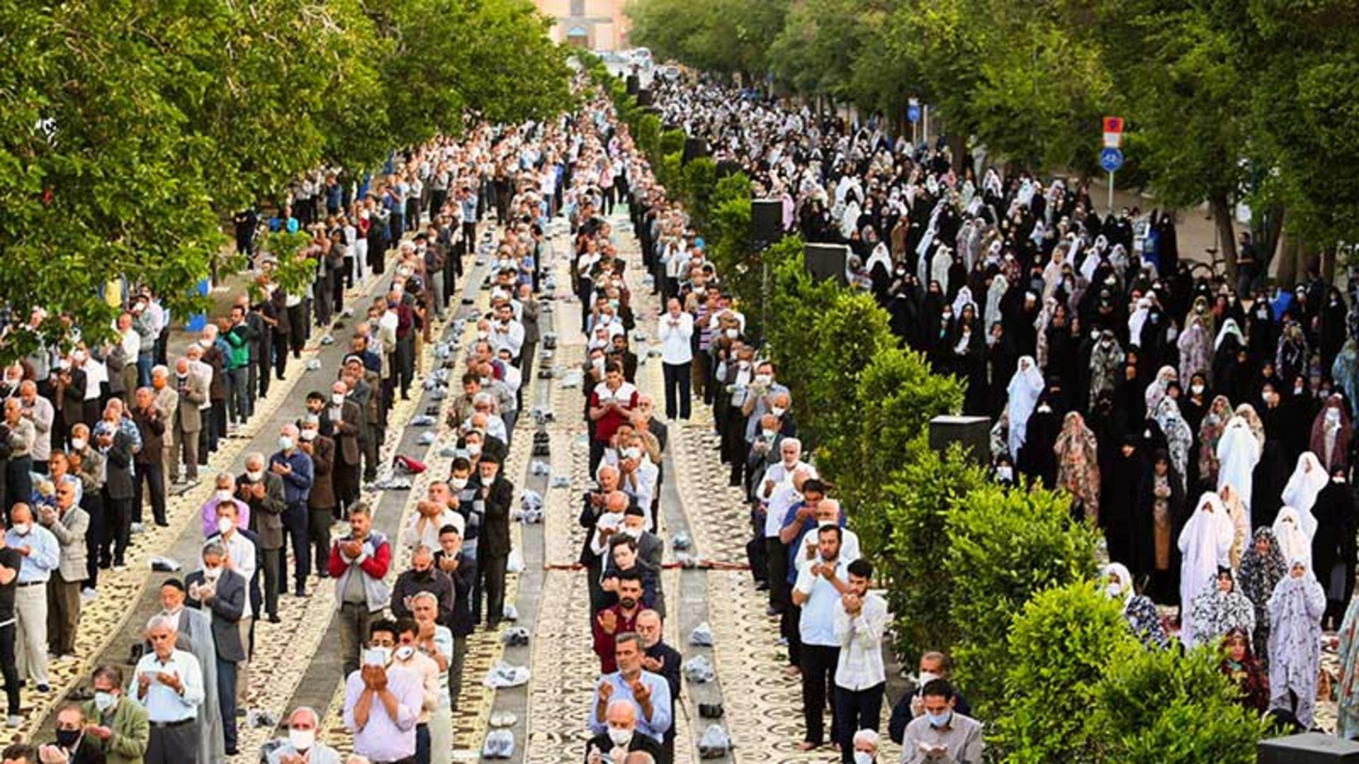 برگزاری نماز عید فطر در مصلاهای ایران؛ منبع عکس: گوگل مپ؛ عکاس: نامشخص