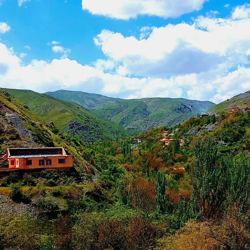 خانه ای در میان طبیعت سبز روستای ازغد