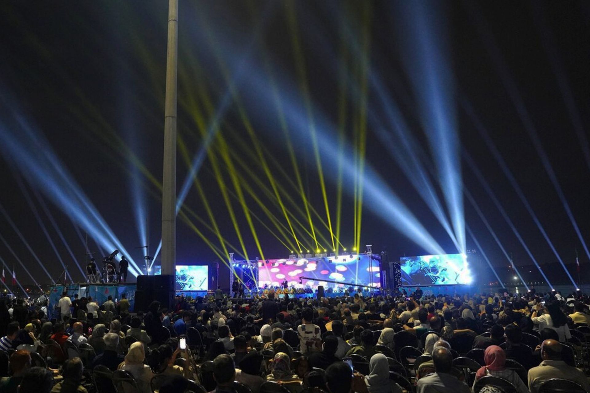 کنسرت رایگان دریاچه چیتگر