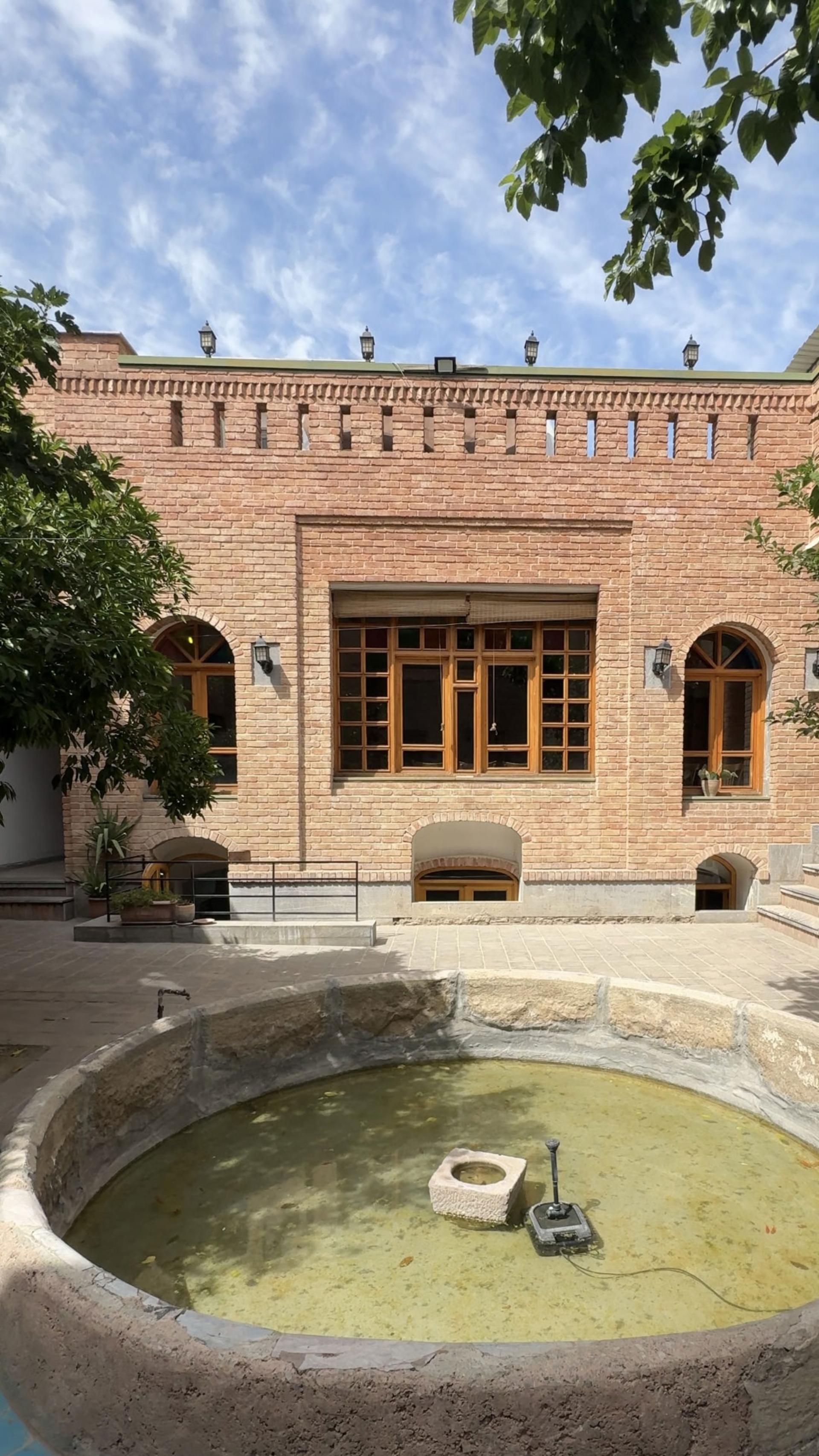 خانه اردیبهشت در محله عودلاجان تهران