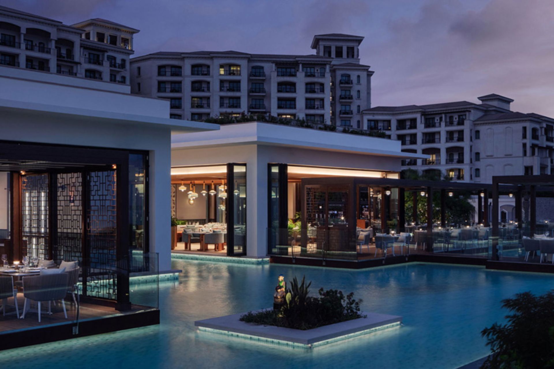 نمای بیرونی رستوران سنتایا در ابوظبی