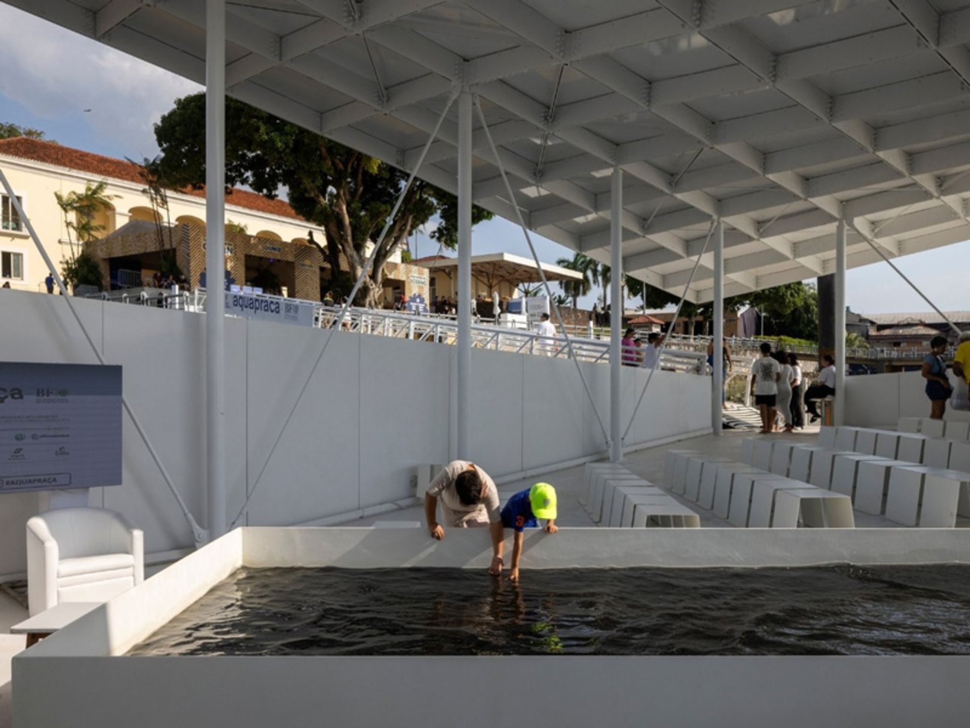 میدان شناور آکواپراسا در آمازون میزبان بازدیدکنندگان 