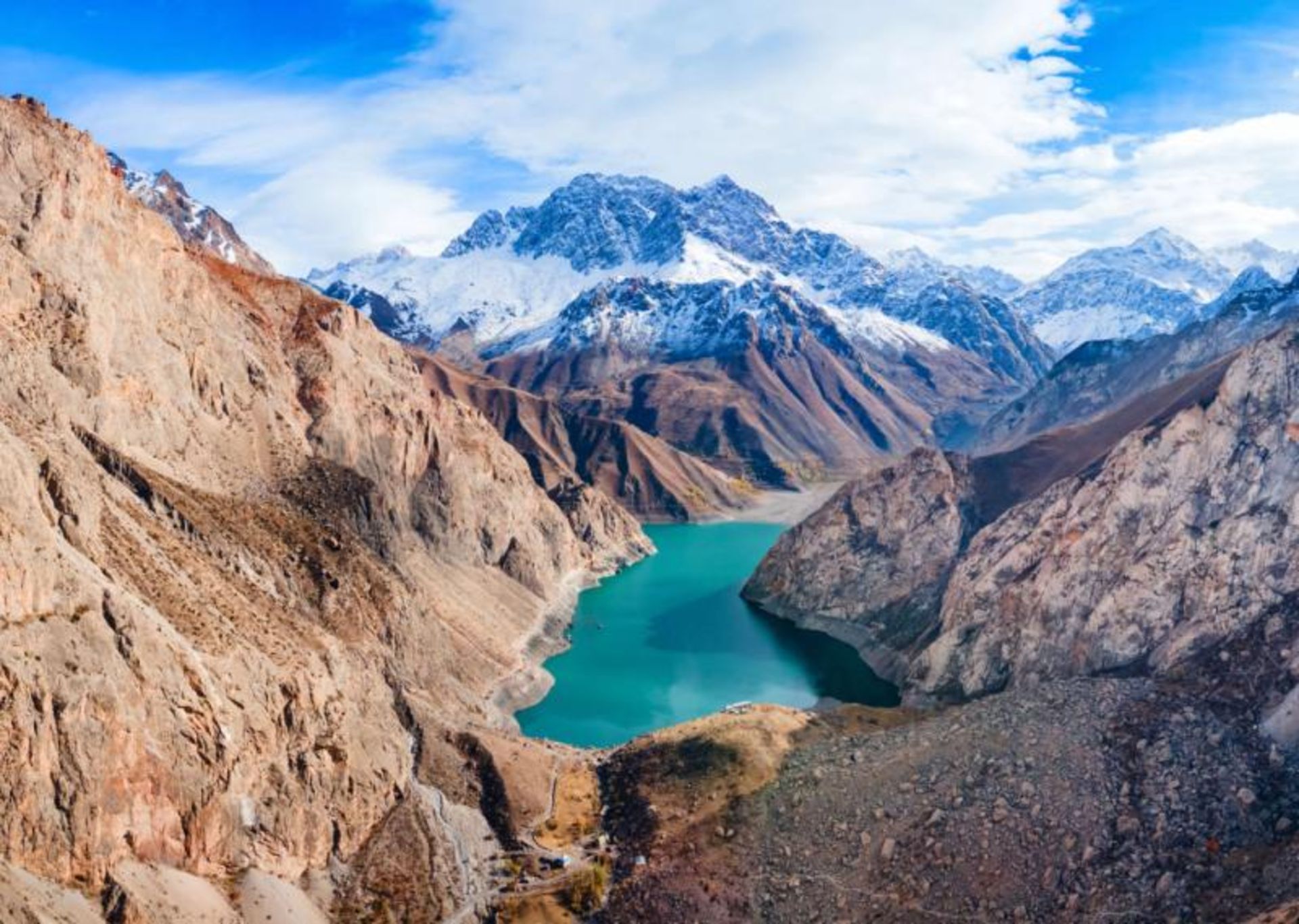 دریاچه در تاجیکستان