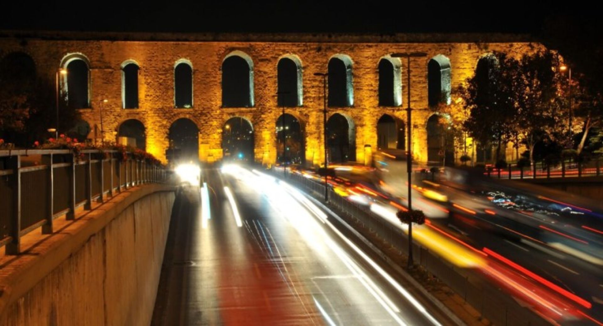 نورپردازی آباره والنس در استانبول