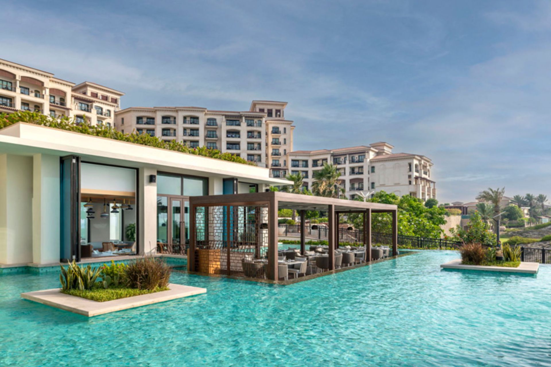 پاویون‌های شناور رستوران سنتایا در ابوظبی