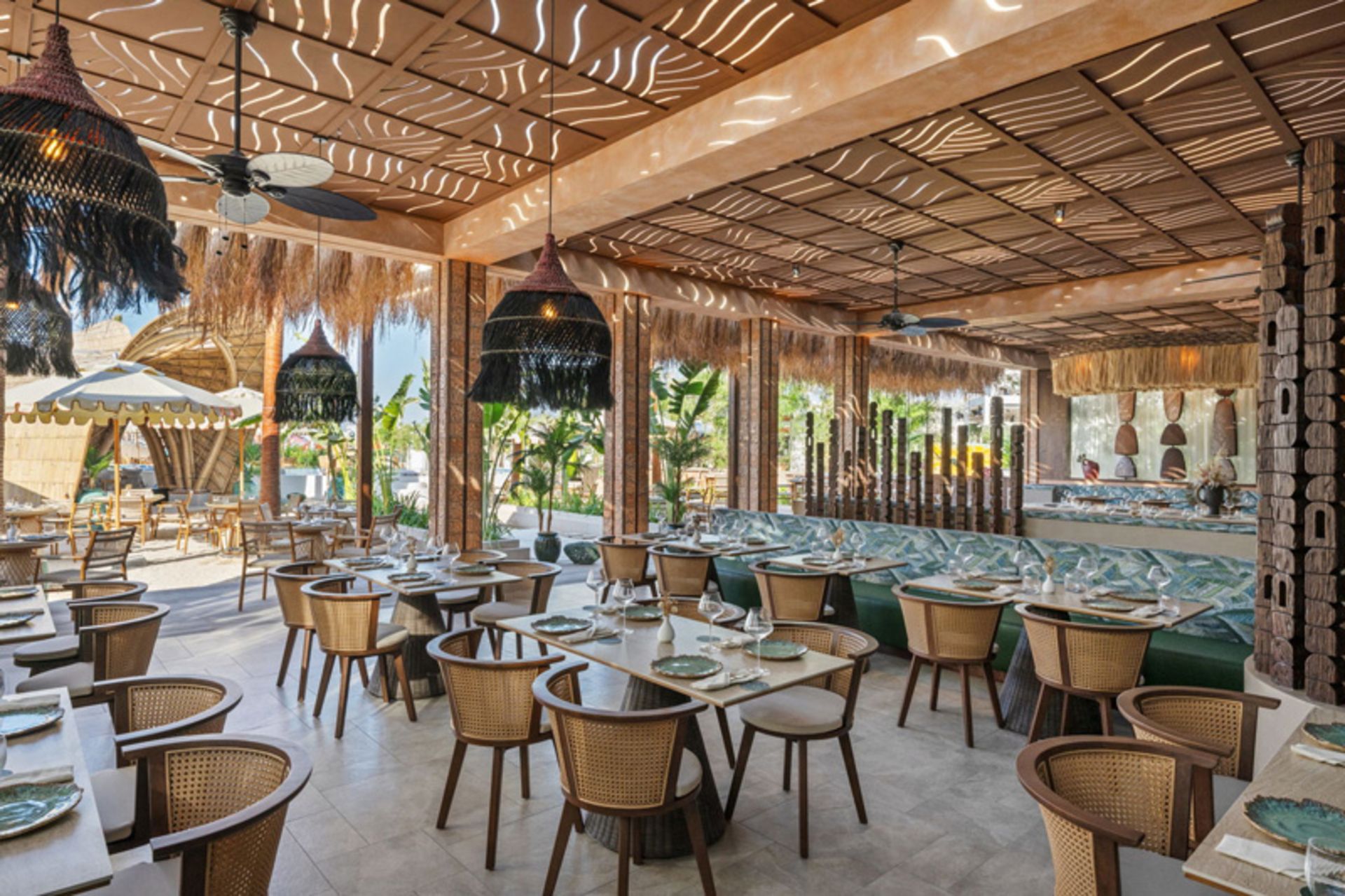 رستوران فضای باز کایمانا دبی