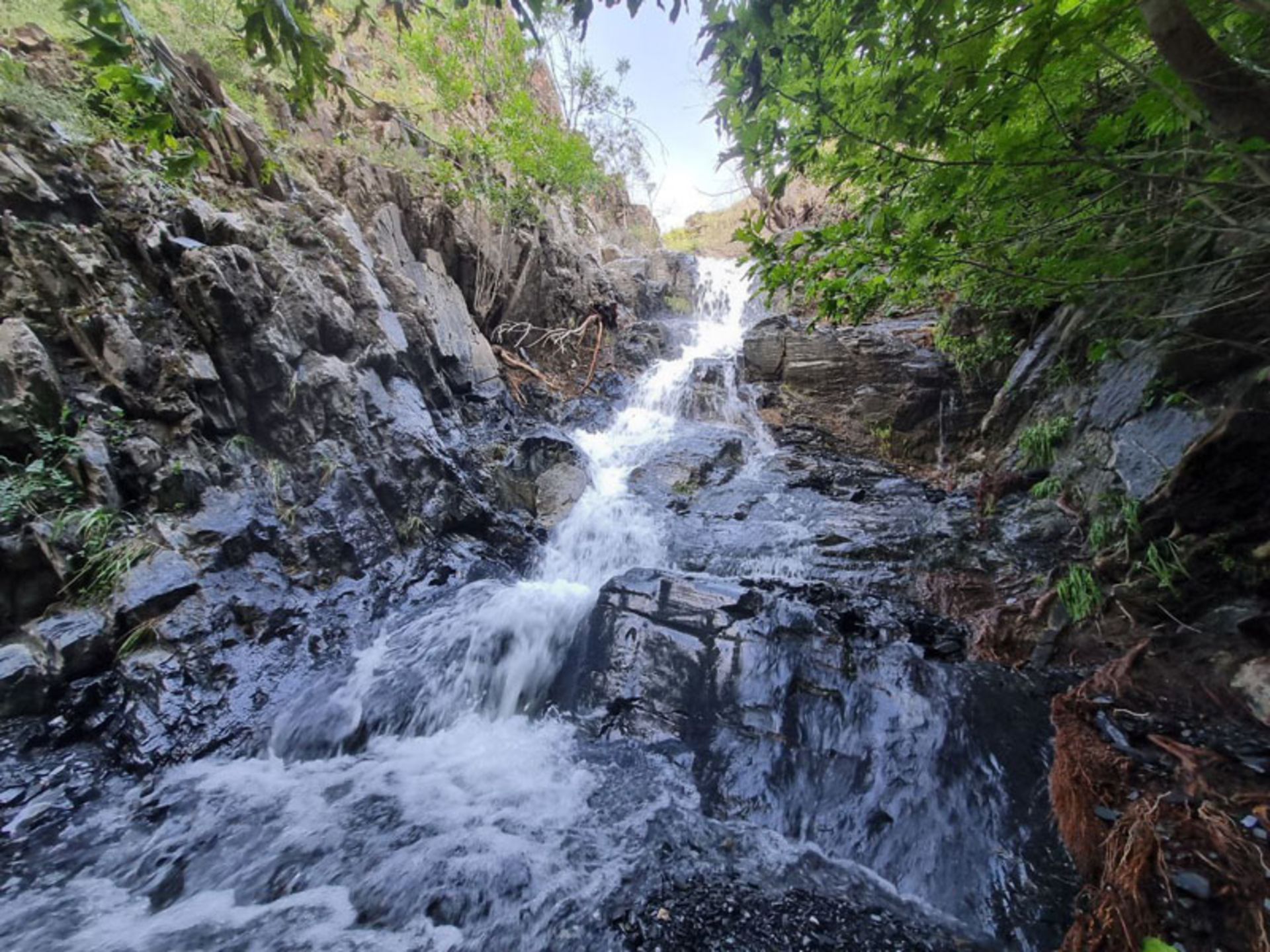 آبشار روستای ازغد