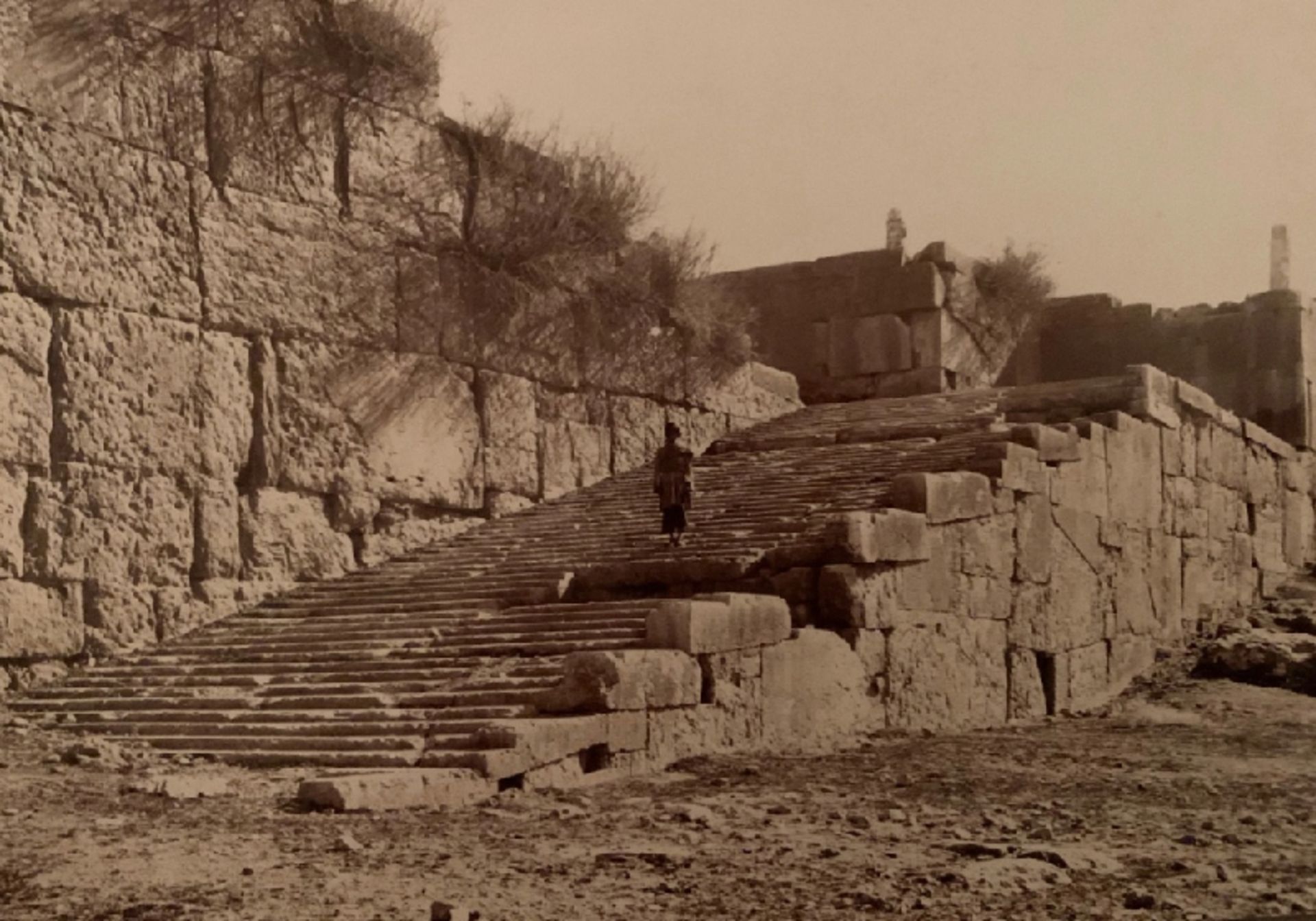 پلکان بزرگ مجموعه تراس تخت جمشید