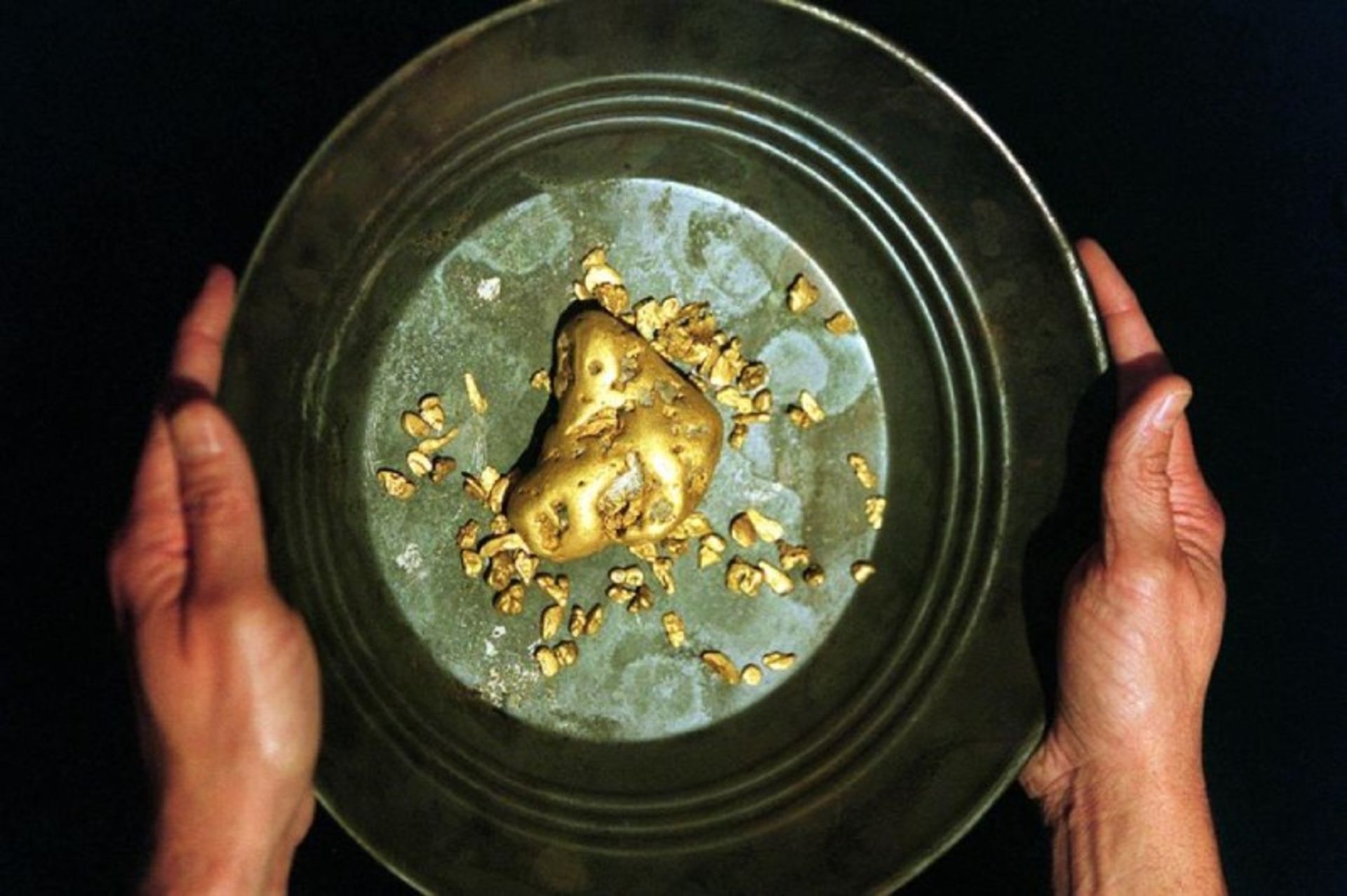 مقداری از طلای کشتی بخار اس‌ اس سنترال آمریکا