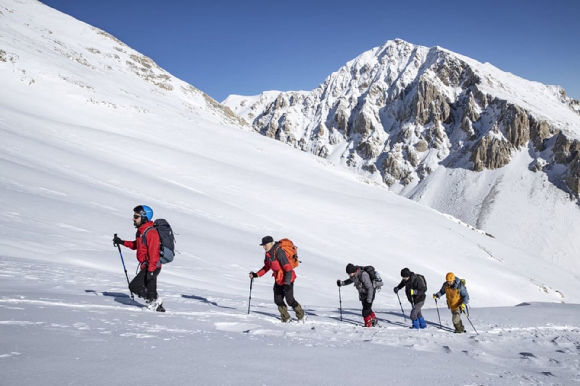 صعود کوهنوردان به ارتفاعات رشته‌کوه مونزور در ترکیه