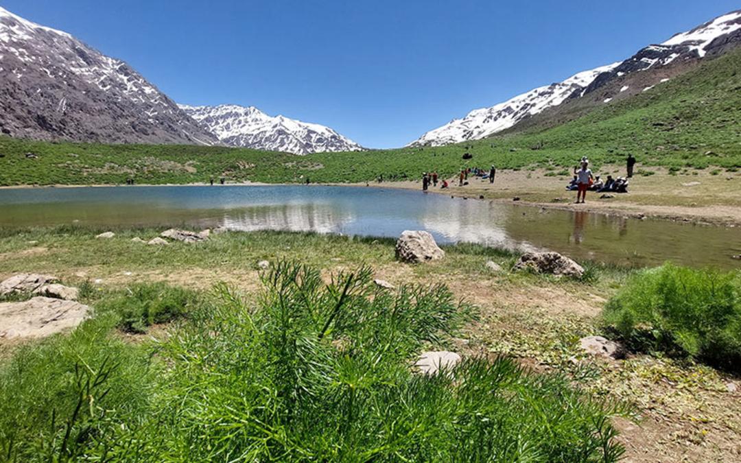 دریاچه کوه گل در بهار