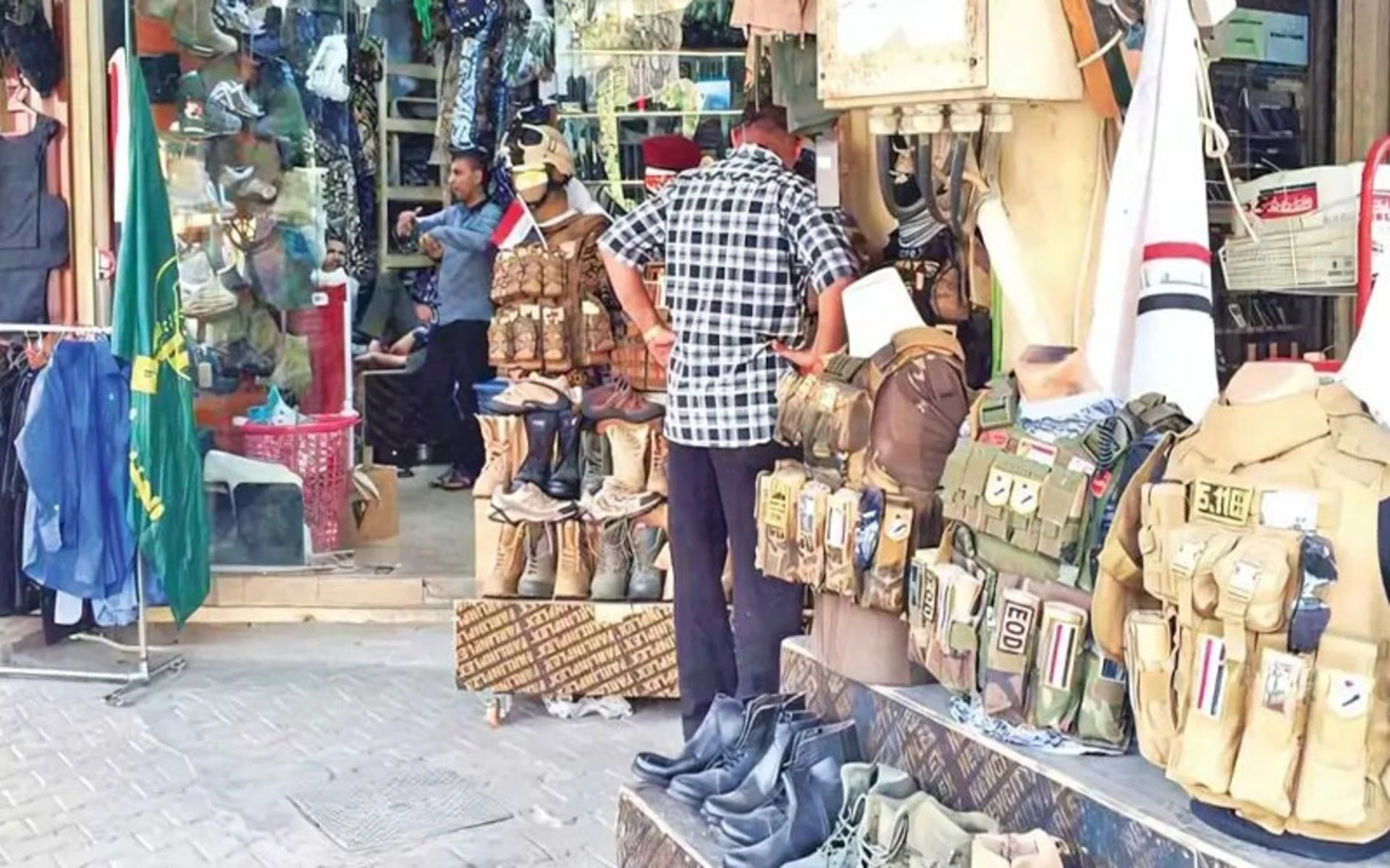 مغازه های بازار آمریکایی کربلا