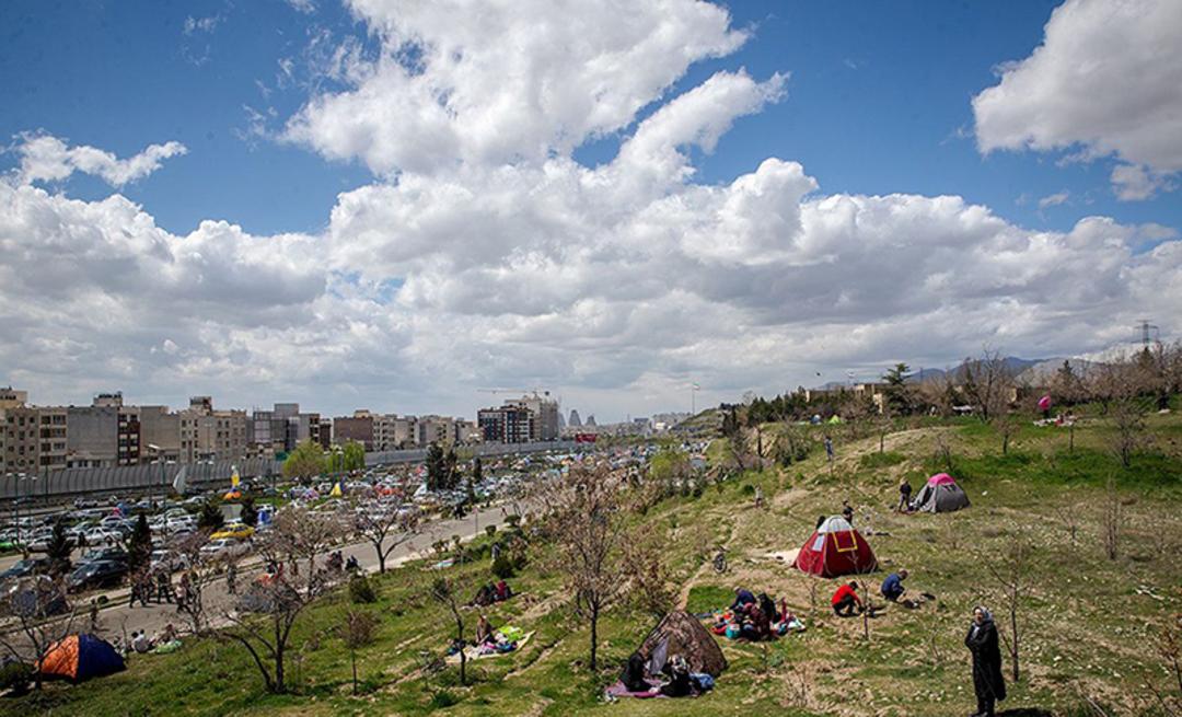 طبیعت گردی تهرانی ها در روز سیزده بدر