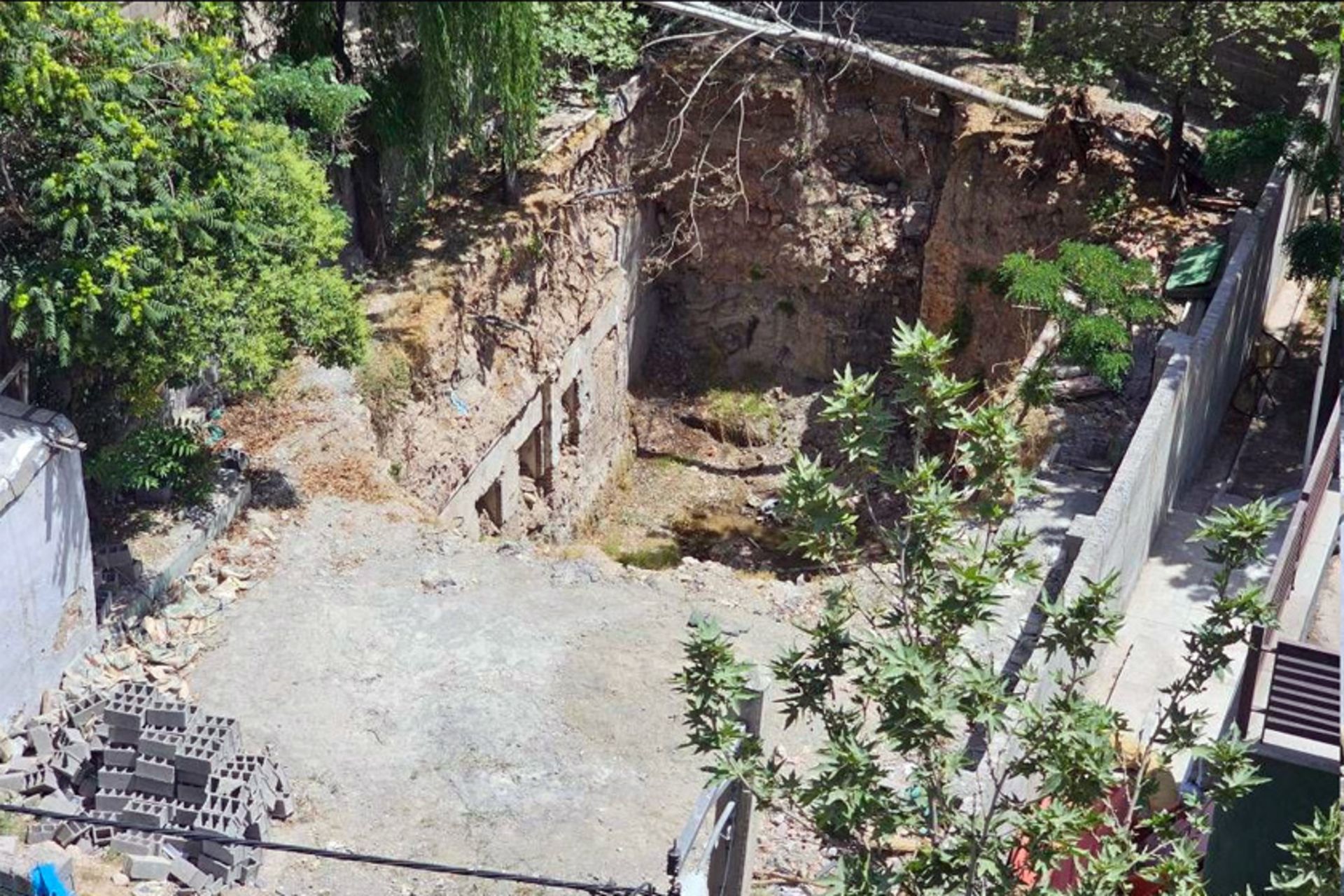 کشف آثار تاریخی در بوستان یاس تهران