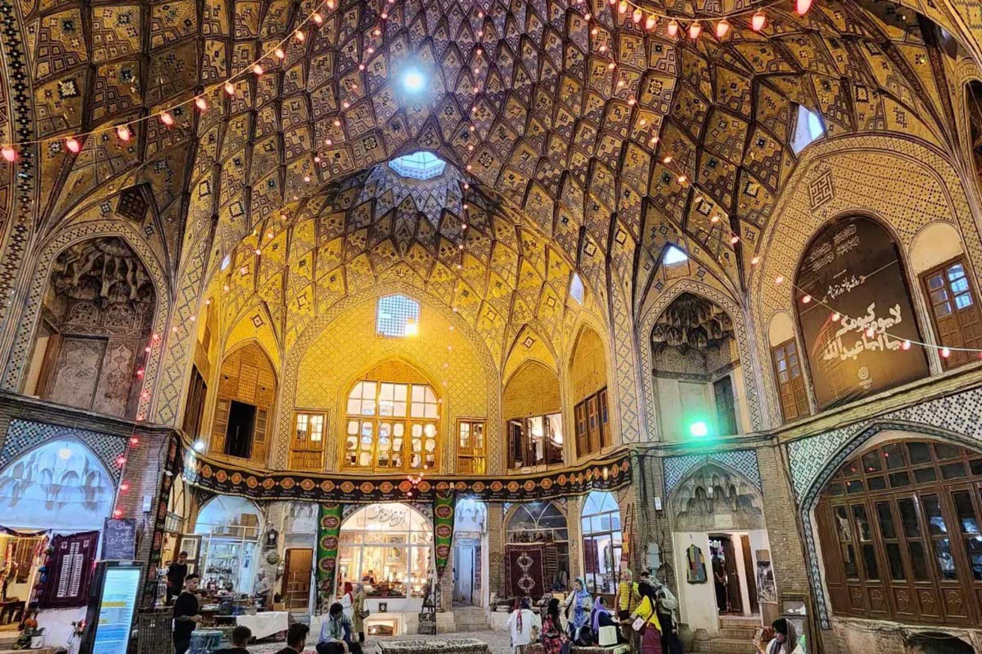 معماری فضای داخلی بازار سنتی کاشان