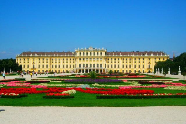 کاخ شون برون