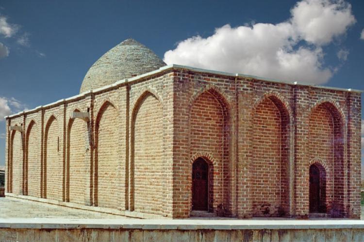 مقبره بداق سلطان مهاباد
