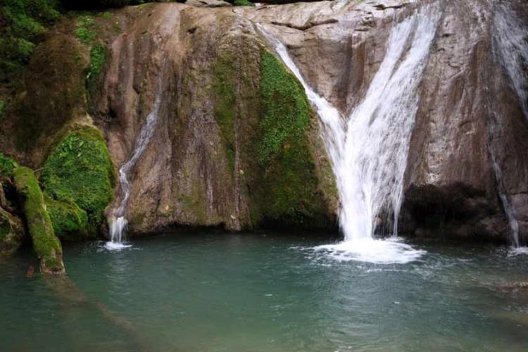 ۳۳ آبشار سوچی