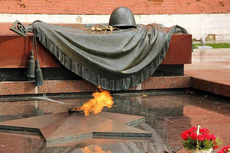 آرامگاه سرباز گمنام و شعله جاویدان