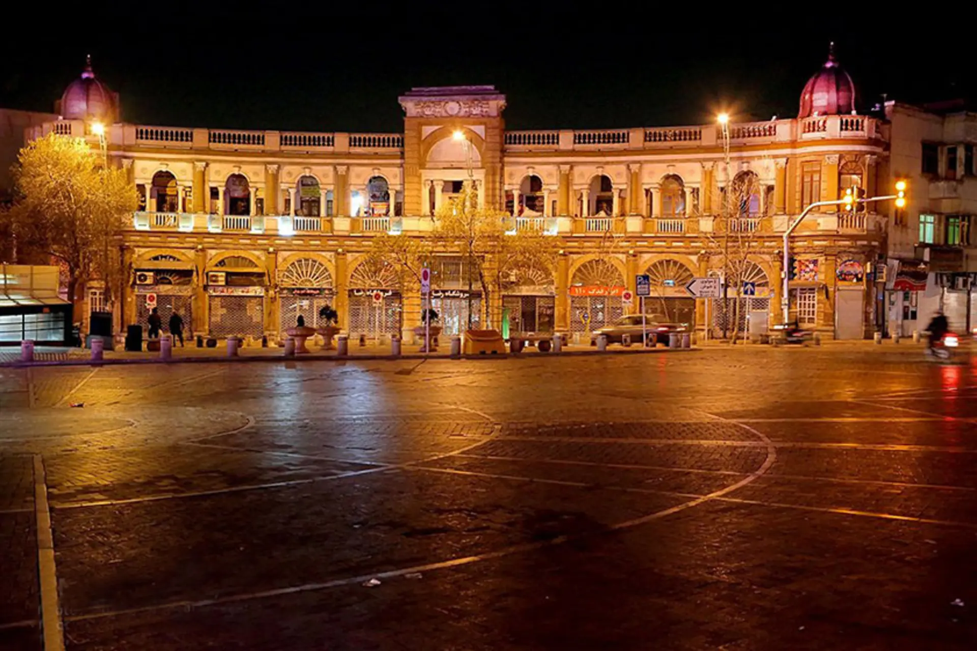 میدان حسن آباد