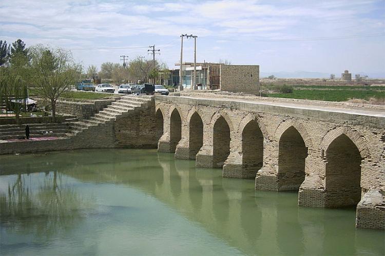 پل تاریخی ورزنه