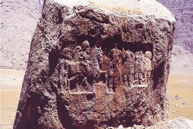 نقش برجسته خونگ اژدر