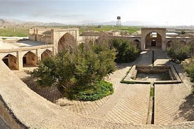قلعه مدرسه خیرآباد