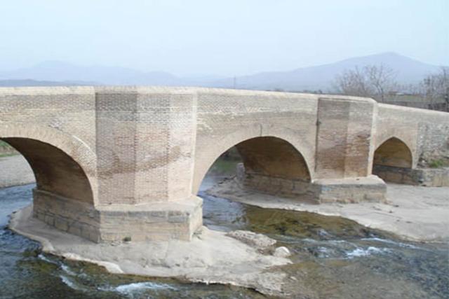 پل میان راهان