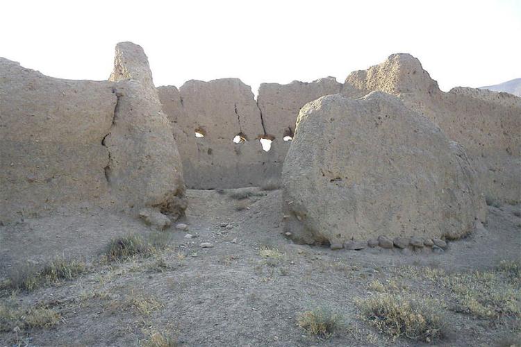 قلعه خشتی گیلوان