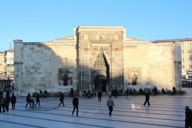 2018-6-e13533a7-aa47-4845-99c9-78dae0780608