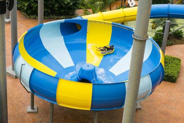 پارک آبی و ماجراجویی آستین هایتز