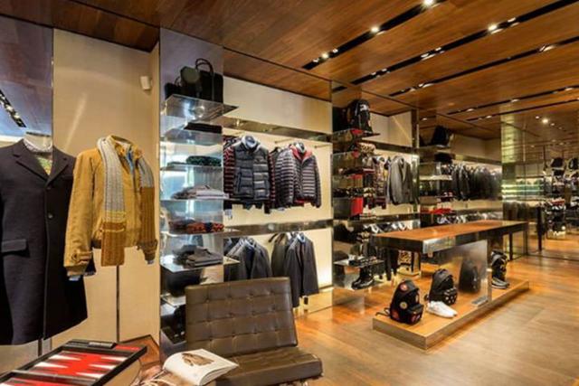 مرکز خرید والنتی