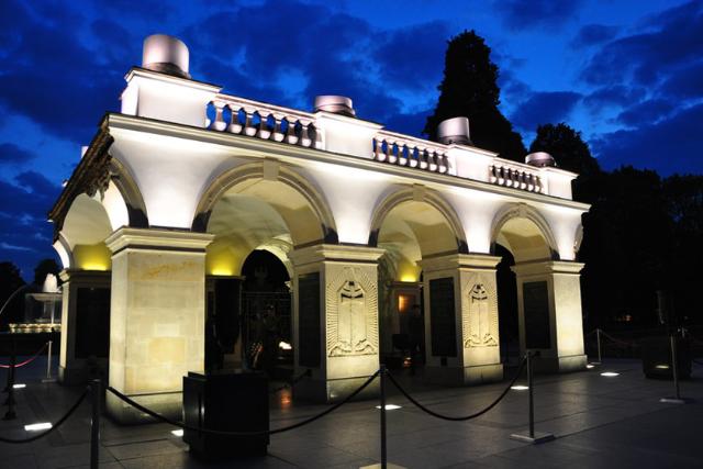 2018-11-336a17d8-8031-415b-9717-25b9875fa562