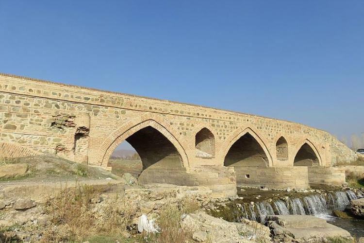 پل دختر مراغه (قیزلار کورپوسی)